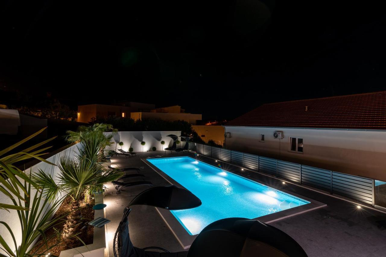 Apartments Vrania Сегет-Враница Экстерьер фото