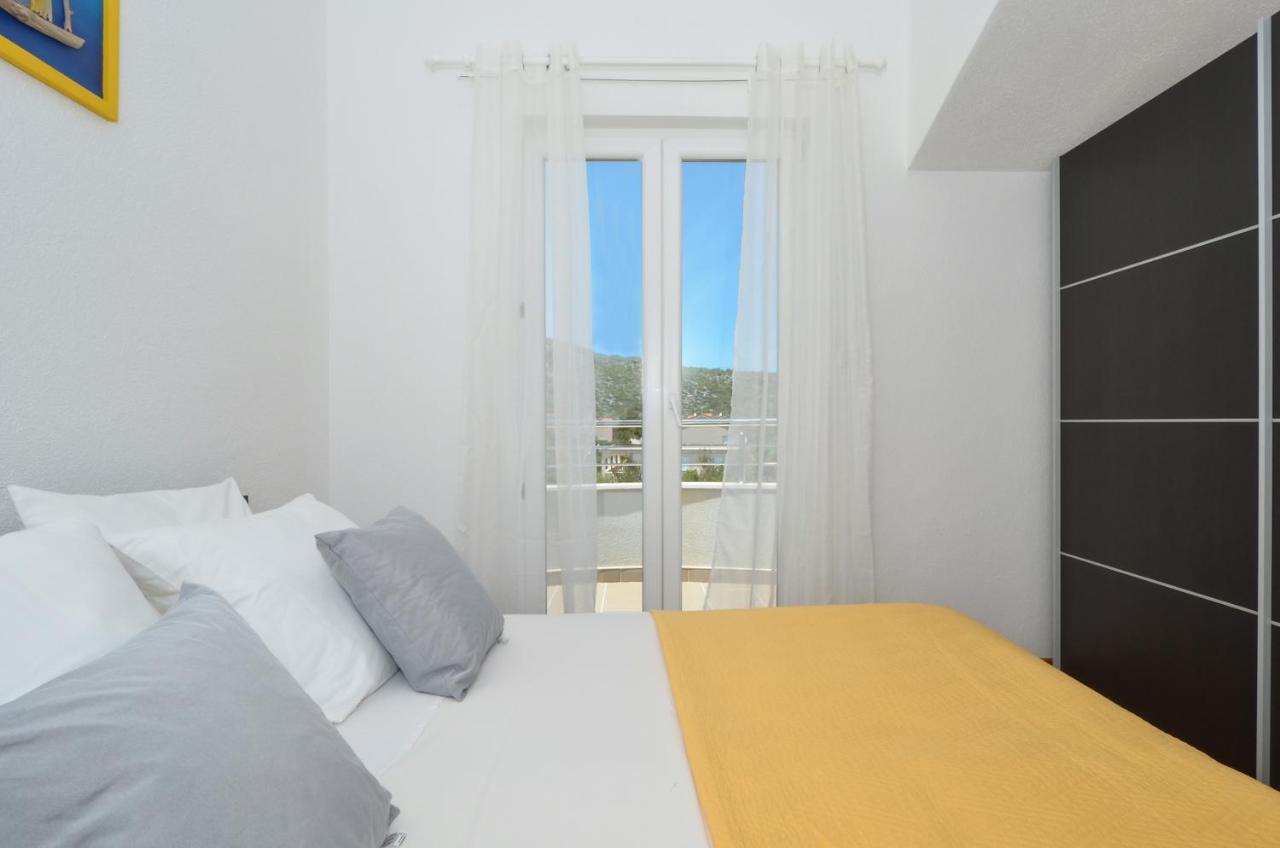 Apartments Vrania Сегет-Враница Экстерьер фото