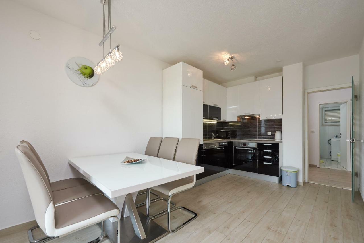 Apartments Vrania Сегет-Враница Экстерьер фото